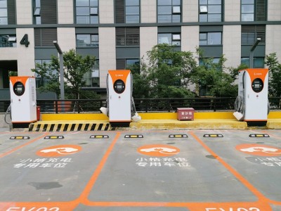 光迅科技附近小桔充电桩，为新能源汽车充电，助力绿色出行