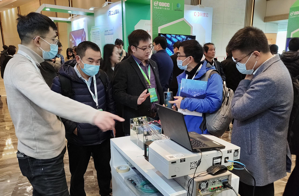 光迅科技液冷技术革新，开启数据中心绿色高效新时代,光迅科技液冷技术示意图,光迅科技液冷,第1张