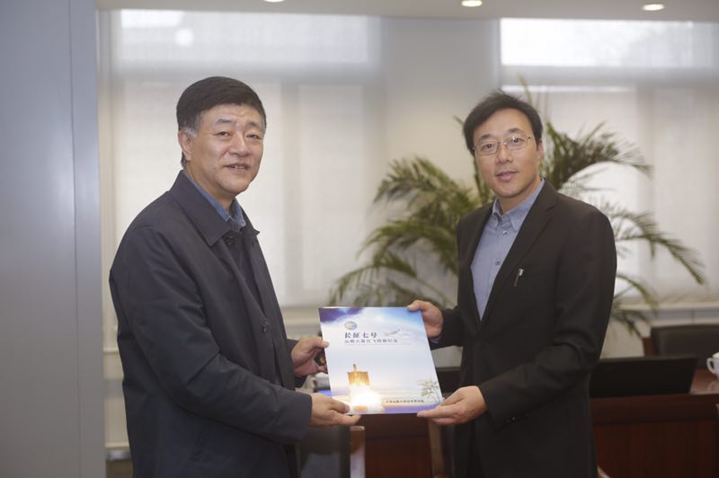 信领域的领军者邓中翰与光迅科技携手创新,光迅科技,邓中翰光迅科技,第1张